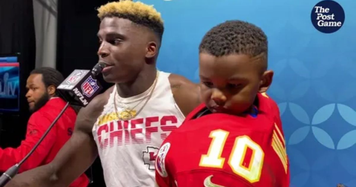 Tyreek Hill Kids Ages